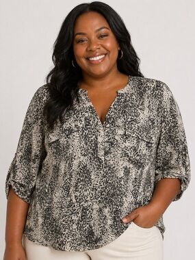 Torrid Harper Women’s Plus-Size 2X Animal Print 3/4 Sleeve V-Neck Blouse
